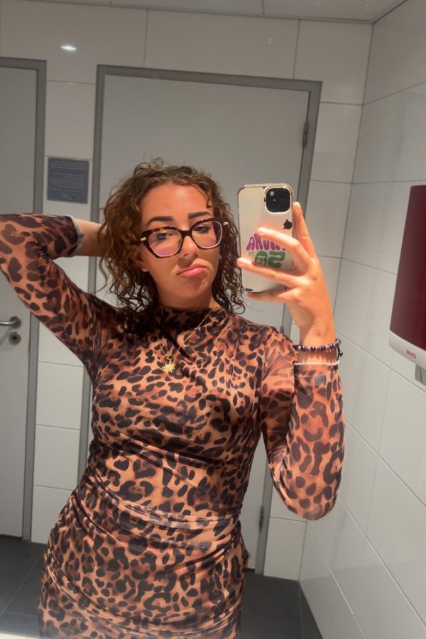 CjUKMVNuYXBjaGF0LzEzLjY0LjMuMCAoaVBob25lMTQsNzsgaU9TIDE4LjYuMjsgZ3ppcCkgAg==